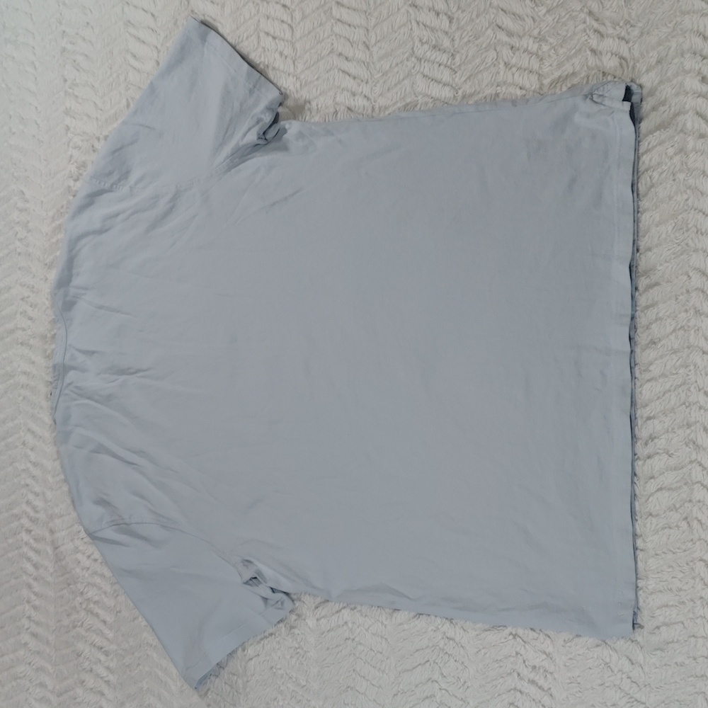 506. VINCE. Classic Crew Neck T-shirt | Color: Shirting Blue - Picture 9 of 10